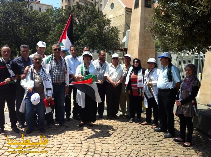 وقفة تضامنية للإتحاد العام للأطباء والصيادله الفلسطينيين في لبنان مع الشعب الفلسطيني