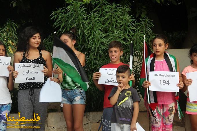 تراتيل دينية وإضاءة شموع لأرواح شهداء غزة في مخيم ضبية في لبنان