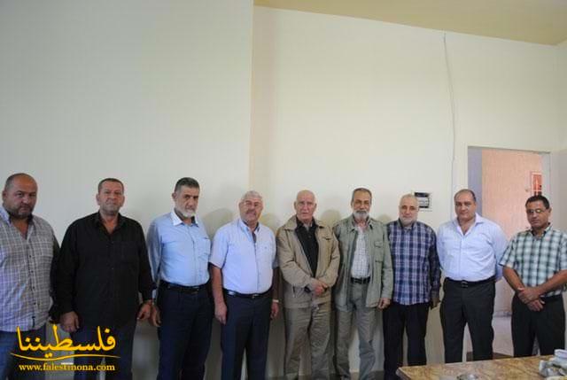 اللواء أبو عرب على رأس وفد فتحاوي يلتقي رئيس بلدية درب السيم
