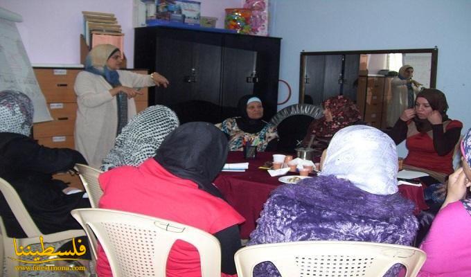 مركزالإستماع يستضيف الأمهات بجلسة تقييم لنشاط العام 2014 وحاجاتهن للعام 2015