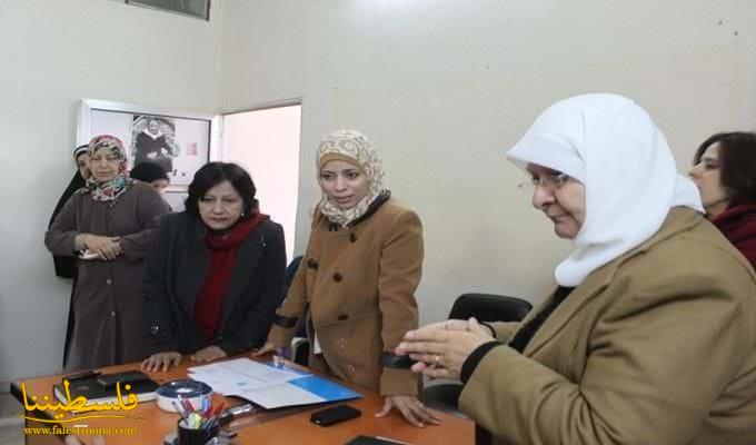الاتحاد العام للمرأة الفلسطينية يوزع دفعة جديدة من القرض الـدوار