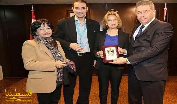 فلسطين تكـرم مديرة منظمة اليونيسيف في لبنان