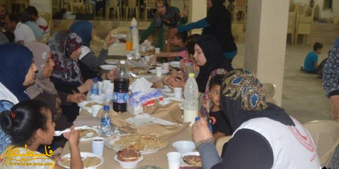برنامج الصحة المجتمعية ينظم افطار في مخيم البرج الشمالي