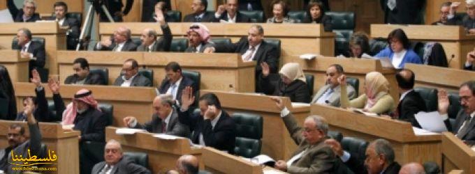 نواب أردنيون يطالبون بإفشال قرار منع رفع الأذان