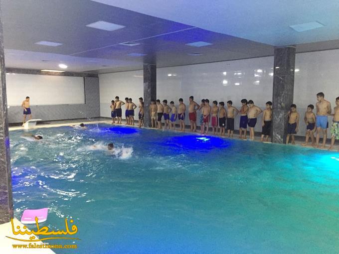 المكتب الطلابي الحركي في الشمال يختتم دورة السباحة في مجمع "Five Stars"