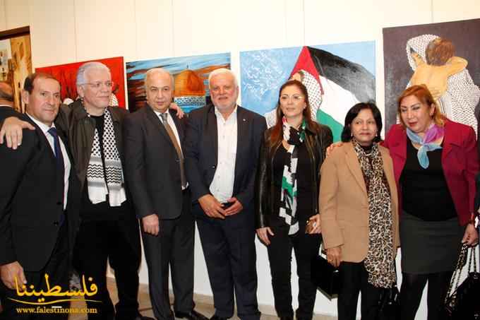 "فلسطين وجهتنا" معرض رسومات يُحاكي الواقع الفلسطيني