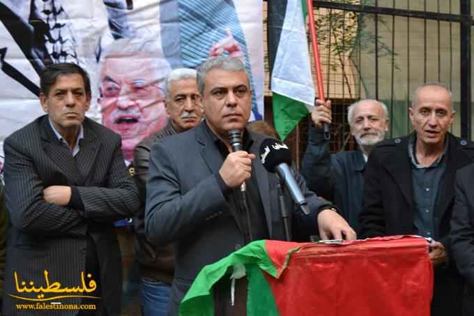 مخيَّمات بيروت تعتصم نُصرةً لفلسطين والقدس وتأييدًا للرئيس "أبو مازن"