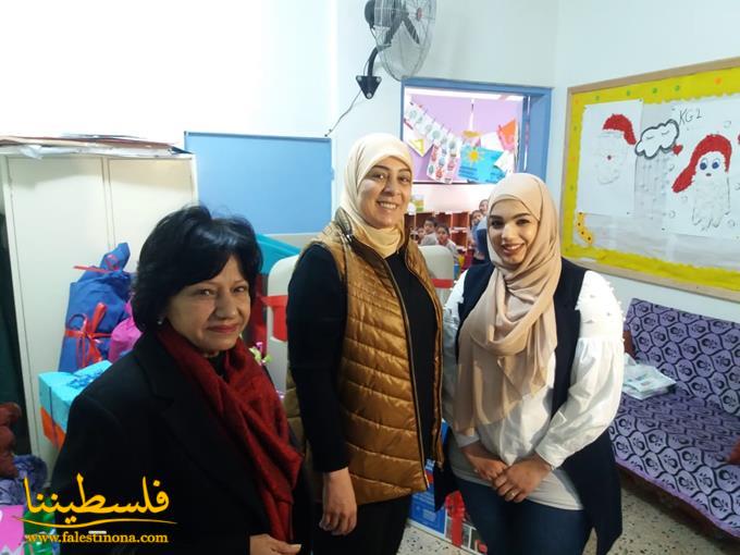 محافظ رام الله والبيرة تتفقَّد رياض الأطفال في مخيَّمات لبنان