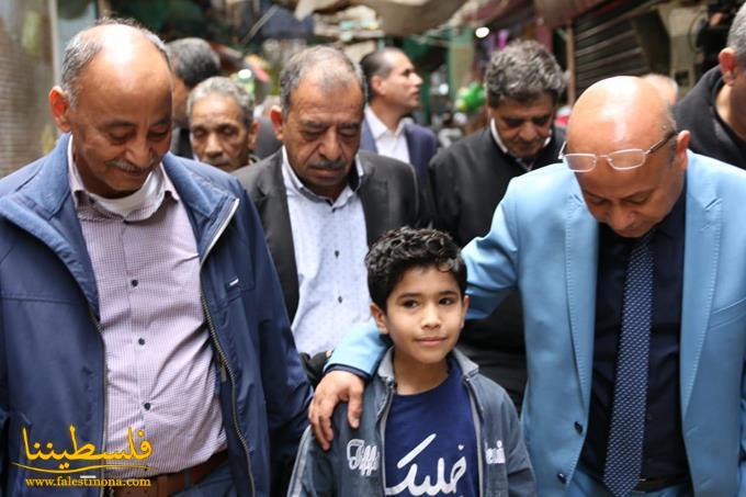 موفدًا من الرئيس عبّاس.. د.أبو هولي يزور مخيّمات بيروت