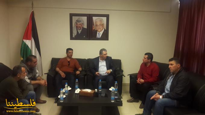 وفدٌ من بلدية تقوع يلتقي السفير دبور ويجول في مخيَّمات بيروت