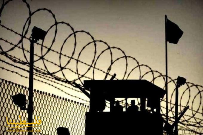 يواجهون أوضاعًا صحية خطيرة: سبعة معتقلين يواصلون الإضراب عن ال...