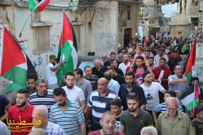 مخيَّم المية ومية ينتفض في مسيرةِ غضب ضد قرار وزير العمل اللبناني بحق العامل الفلسطيني