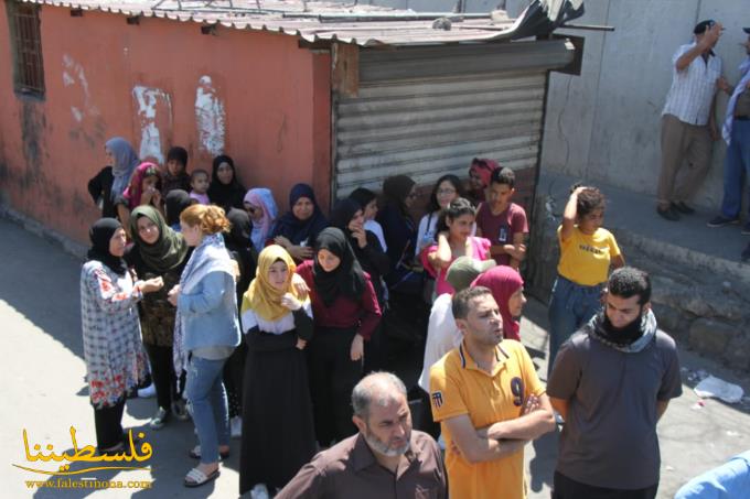 إضراب عام واعتصام في مخيّم عين الحلوة رفضًا لقرار وزير العمل اللبناني بحقِّ عُمّالنا الفلسطينيين