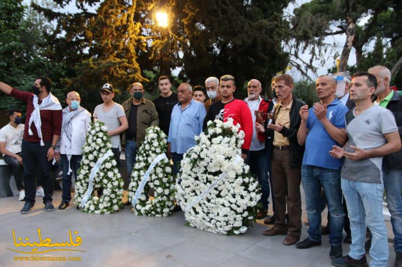 أكاليل الورد تكلّل أضرحة مقابر الشهداء في بيروت صبيحة عيد الفطر السعيد