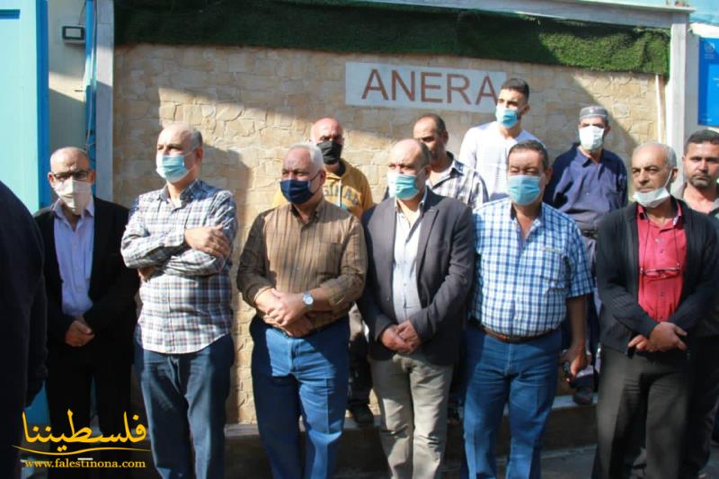 اتحاد العاملين في لبنان ينظِّم اعتصامًا غاضبًا وحاشدًا رفضًا لتقليصات الأونروا في عين الحلوة