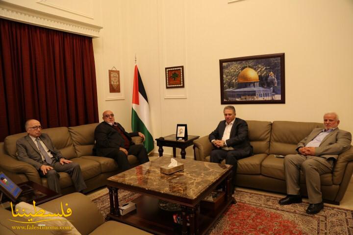 السفير دبور يبحث المستجدات الفلسطينية وأوضاع المخيمات مع العميد حمدان