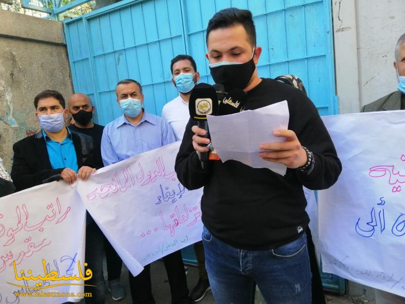 اعتصامٌ غاضبٌ لاتحاد العاملين "لائحة العودة والكرامة" في البداوي ضد تقليصات الأونروا