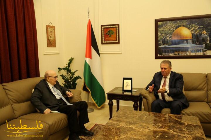 السفير دبور يستقبل الأمين العام المساعد لجامعة الدول العربية