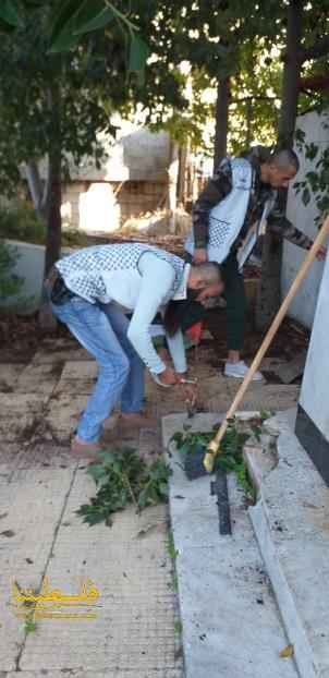 حركة "فتح" - شعبة الميّة وميّة تستعد لاستقبال "يوم الشَّهيد" بحملة تنظيفٍ وتزيينٍ لنصب شهداء المخيَّم
