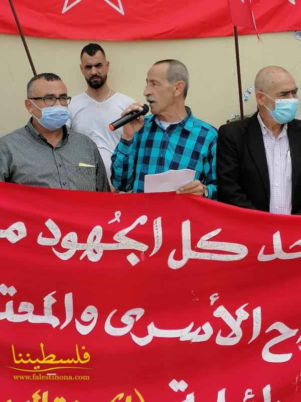 حركة "فتح" تُشارك في وقفةٍ تضامنيةٍ في مخيم نهر البارد إحياءً ليوم الأسير