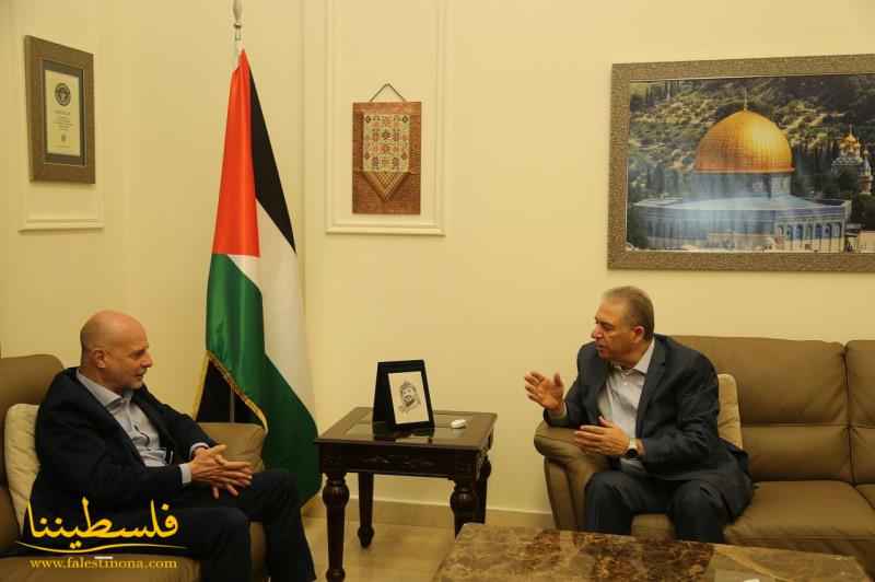 السفير دبور يبحث أوضاع اللاجئين الفلسطينيين مع مدير شؤون "الأونروا" في لبنان