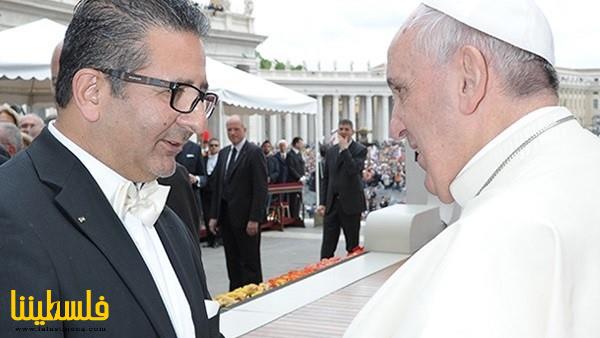 السفير قسيسية يسلم رسالة من سيادة الرئيس إلى البابا