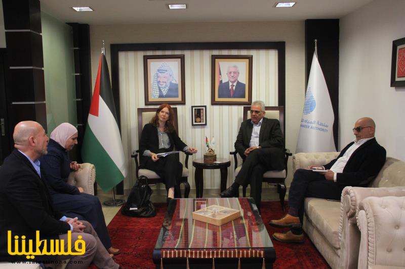 غنيم خلال لقائه مديرة برنامج الأمم المتحدة الإنمائي في فلسطين ...