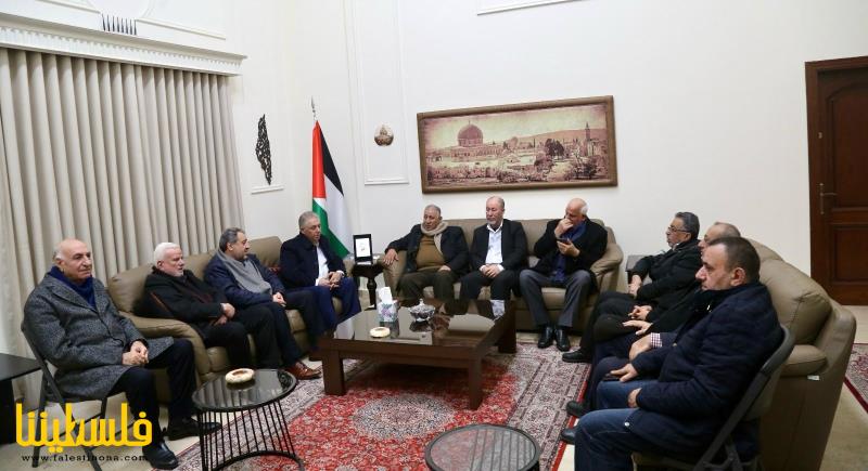 السفير دبور يلتقي لجنة من الأحزاب اللبنانية وقوى التحالف الفلسطيني