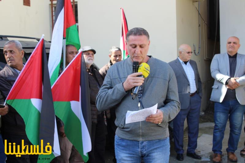 اللِّجان الشَّعبية واتحاد العمال الفلسطيني ينظِّمان وقفاتً تضامنيةً مع شعبنا وتمسكًا بوكالة الأونروا