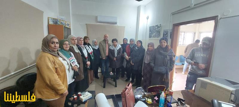 الاتحاد العام للمرأة الفلسطينية يلتقي مدير خدمات الأونروا في م...