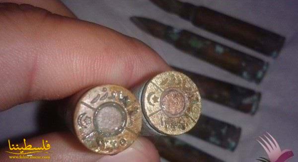 بالصور: مواطن يعثر على طلقات نارية تعود للحقبة العثمانية شمال غزة