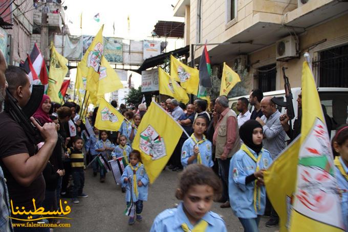 مسيرة في مخيم برج البراجنة احياءً لذكرى استشهاد ياسر عرفات