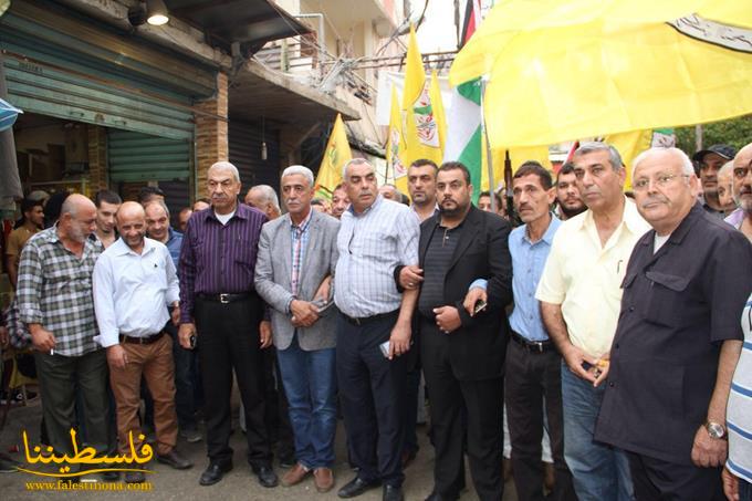 مسيرة في مخيم برج البراجنة احياءً لذكرى استشهاد ياسر عرفات