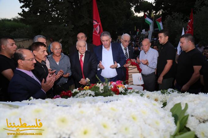 أكاليل الورد تكلل أضرحة شهداء الثورة الفلسطينية في بيروت