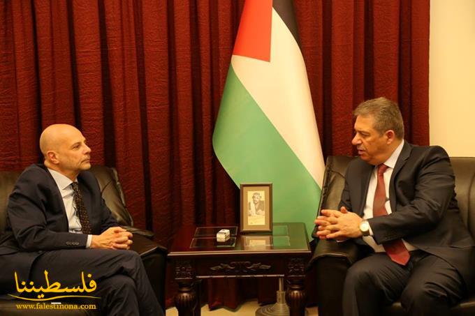 السفير دبور يستقبل مدير عام الأونروا في لبنان