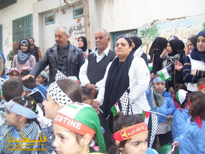 أطفال روضة هدى زيدان في مخيَّم المية ومية يعتصمون نصرةً للقدس
