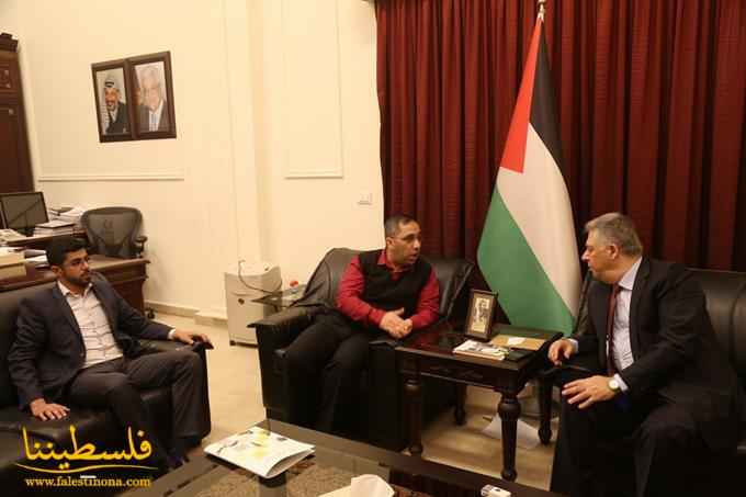 السفير دبور يُناقش قضايا وهموم شعبنا الفلسطيني مع عددٍ من الوفود والشخصيات