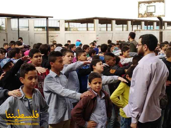 الفصائل الفلسطينية تُحْيي "يوم الأرض" في مدارس مخيَّم نهر البارد