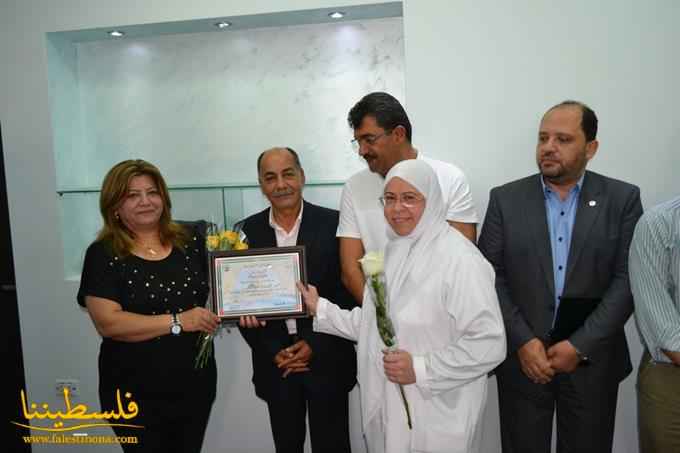 المكتب الإداري لإتحاد نقابات عمال فلسطين يكرِّم كوكبة من الأطباء والممرضين في مستشفى بلسم