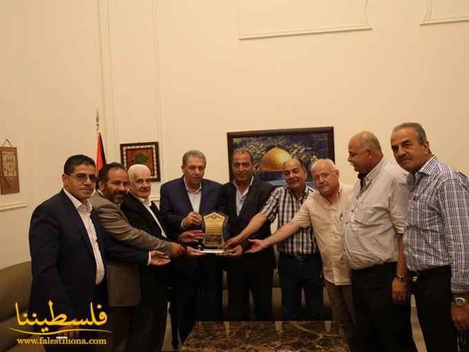 السفير دبور واللواء حمزة يستقبلان لجنة العلاقات السياسية لحركة "فتح" في لبنان