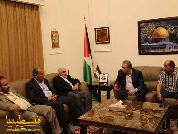 السفير دبور واللواء حمزة يستقبلان لجنة العلاقات السياسية لحركة "فتح" في لبنان