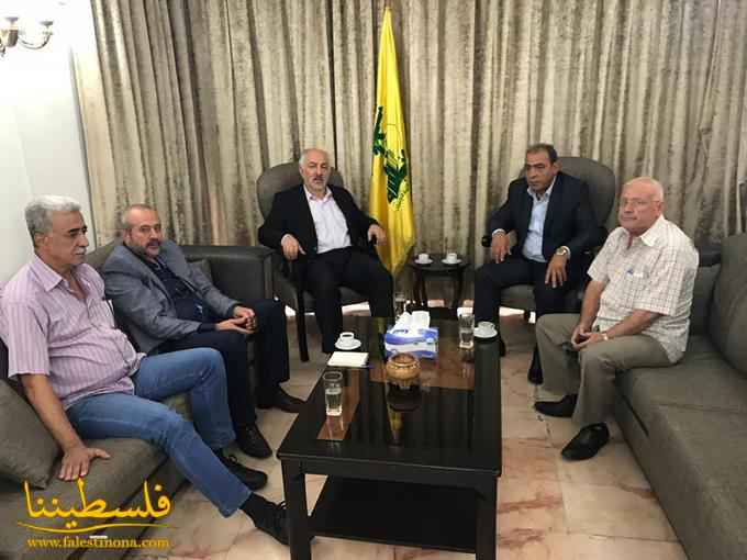وفدٌ من حركة "فتح" يزور حزب الله معزياً بوفاة والدة القائد عما...