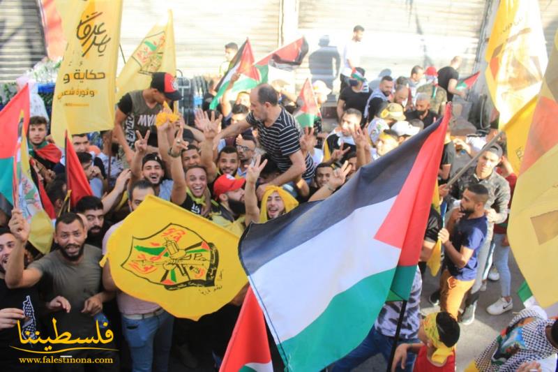 مخيّم عين الحلوة ينتفض بالآلاف في تظاهرةٍ جابت شوارعه دعمًا لانتفاضة شعبنا في فلسطين