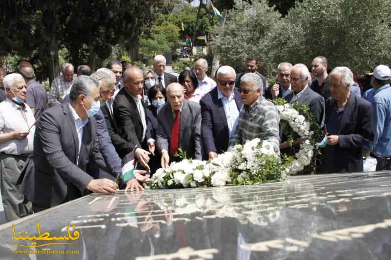 في ذكرى النَّكبة: أكاليل ورد ووقفة تحية لشُّهداء الثورة وفاءً من أعضاء المجلس الوطني الفلسطيني في لبنان