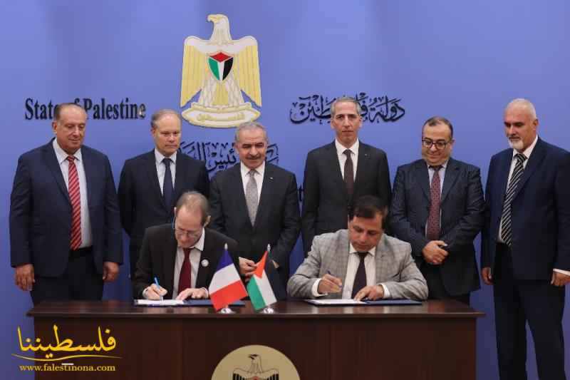 فلسطين وفرنسا توقعان اتفاقية لبناء أول كلية في جامعة نابلس للت...