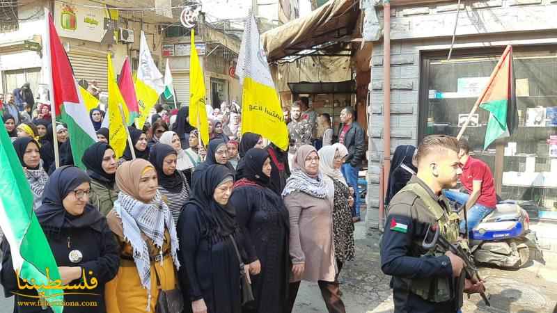 مسيرةٌ جماهيريةٌ في مخيّم البداوي إحياءً للذكرى الـ١٨ لاستشهاد الرئيس ياسر عرفات