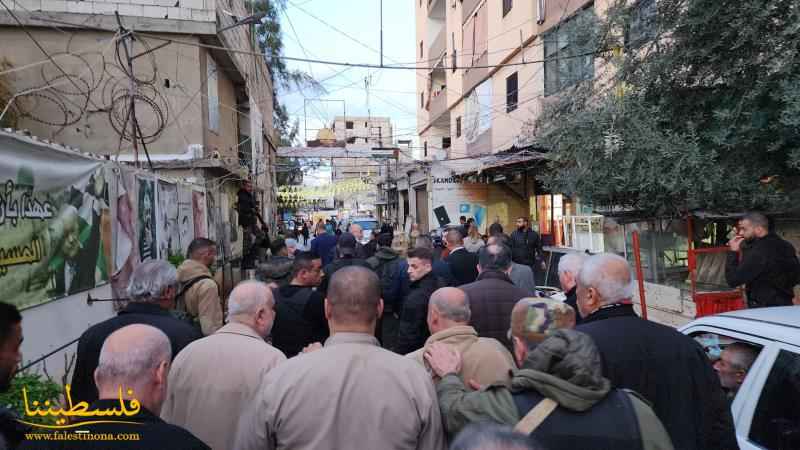 د.أبو هولي برفقة الملتقى الثقافي الفلسطيني التربوي يجول في شوارع مخيّم عين الحلوة