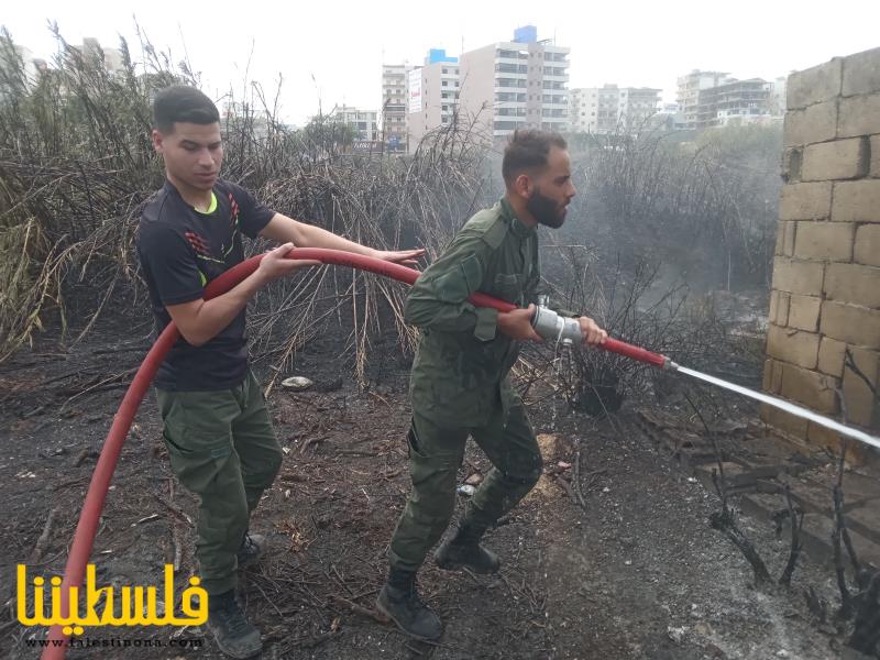 فوج الشبيبة للاطفاء والدفاع  المدني الفلسطيني يشاركون في اطفاء حريق جل البحر