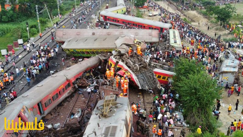 13 قتيلاً في حادث اصطدام بين قطارين في جنوب شرق الهند