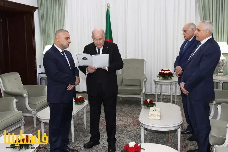 السفير أبو عيطة يسلم رسالة خطية من الرئيس لنظيره الجزائري